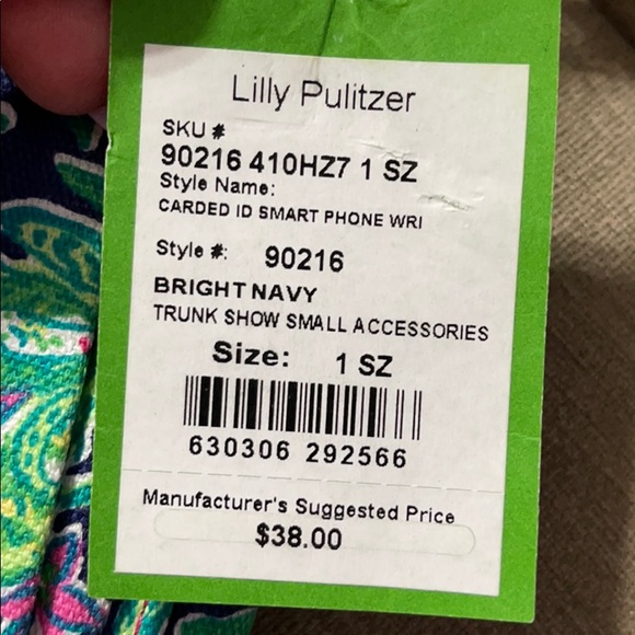 Lilly Pulitzer carded ID smart phone wristlet - Picture 8 of 8